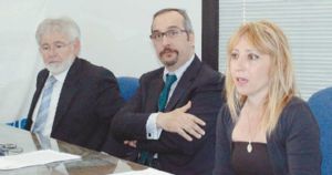 La crisi travolge negozi e posti di lavoro Romano: «Uno sportello di ascolto»